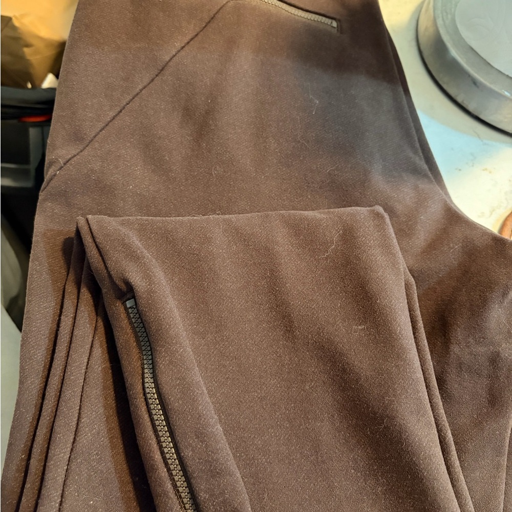 Athleta Chocolate Brown Women's Trousers - Picture 8 of 8